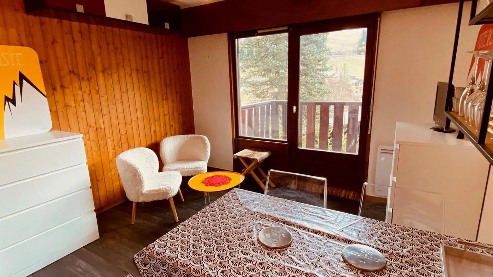 La Clusaz: Appartement Cosy 4 Pers, Balcon, Garage - Fr-1-459-241 0*, La Clusaz Francia